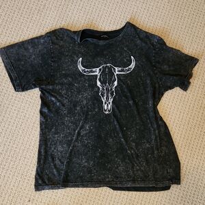 Black Skull Graphic Short Sleeve Tee